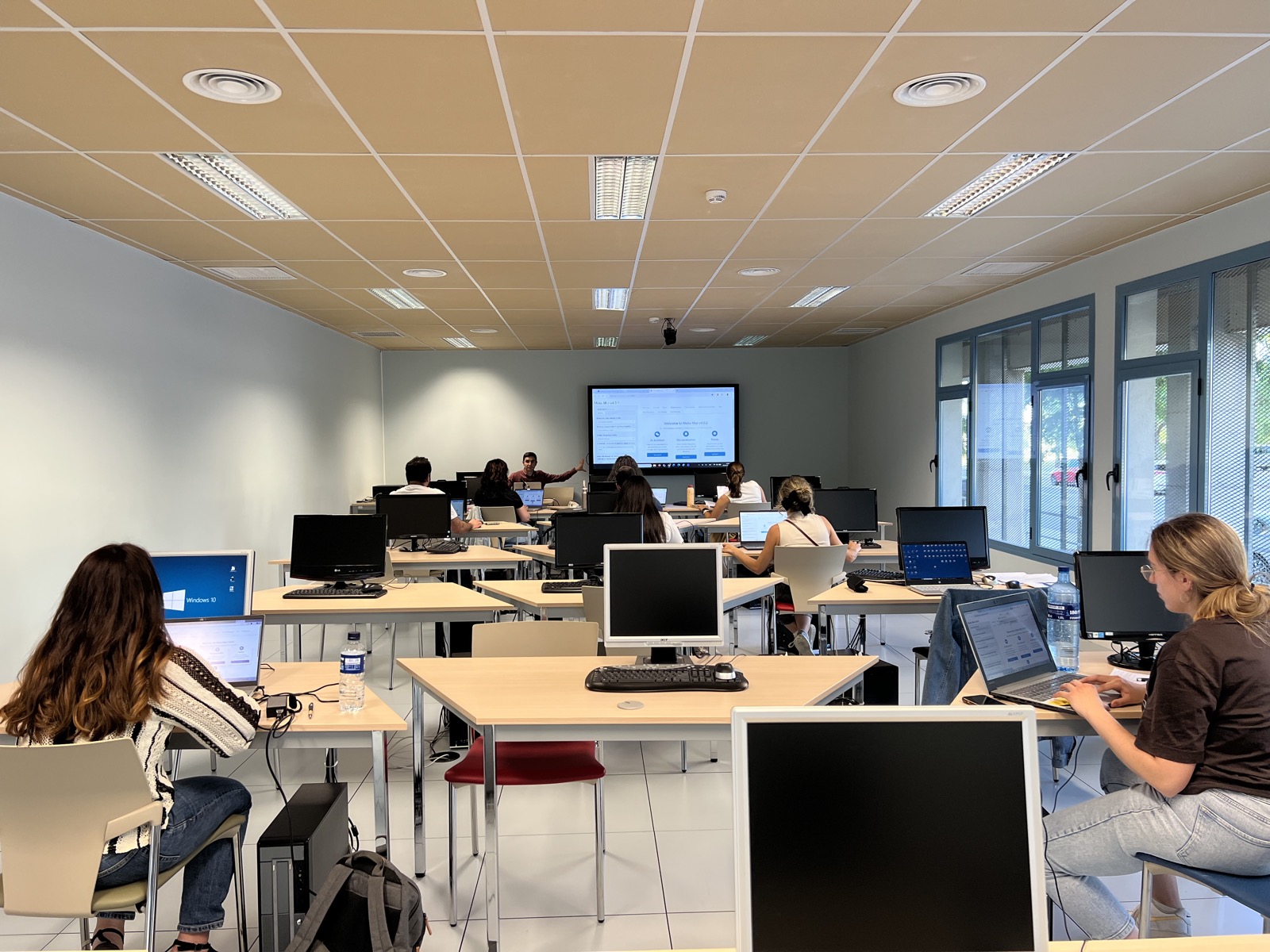 Workshop participants at the University of Extremadura computer lab